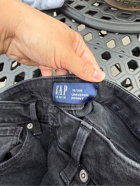 GAP Universal Skinny Jeans in Black Wash